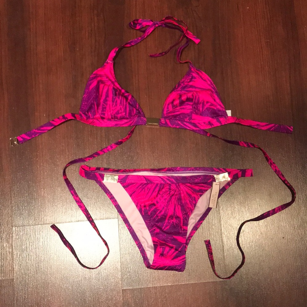 Victoria’s Secret bikini
